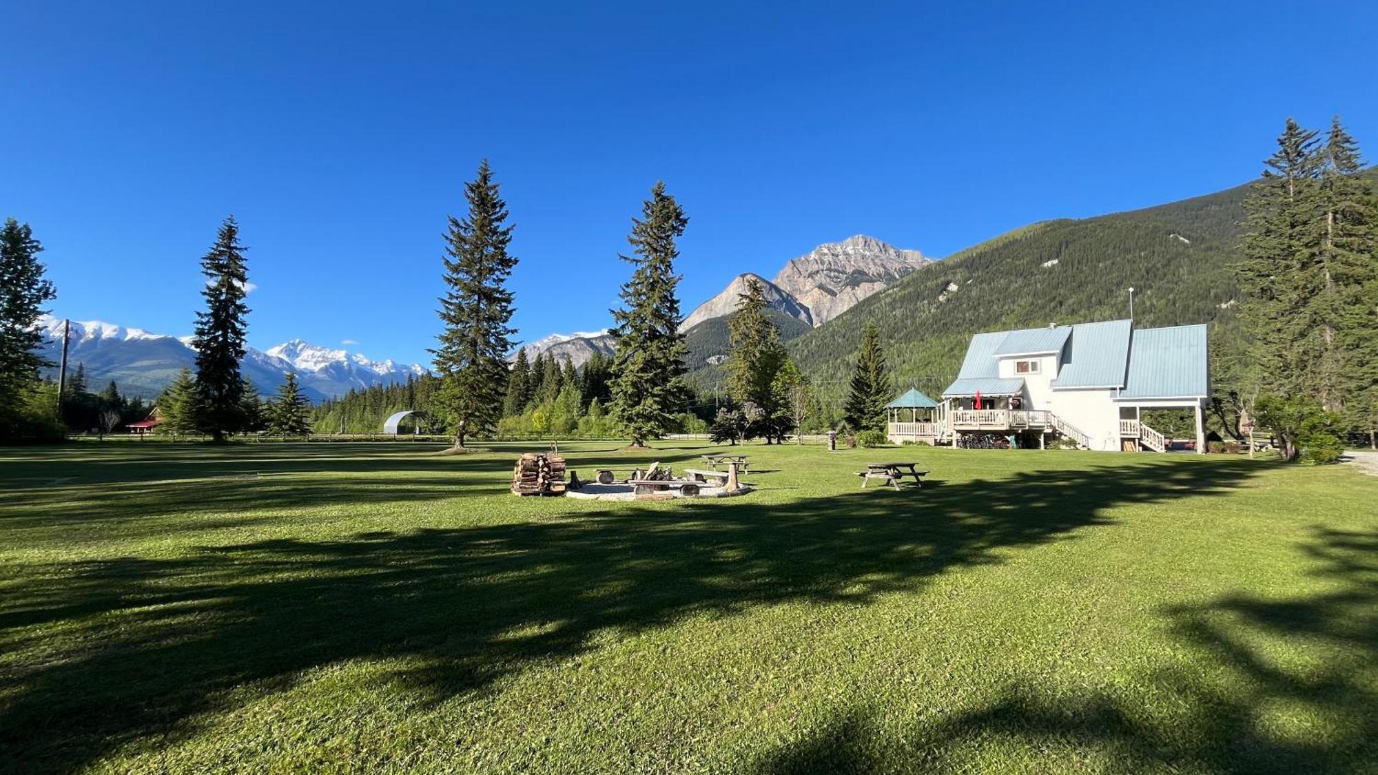 Bear Paw Lodge Golden Kültér fotó